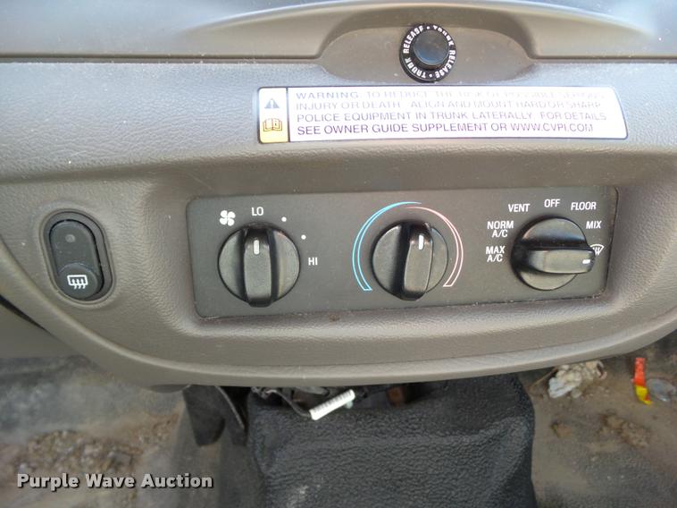 image for item BZ9901 2006 Ford Crown Victoria Police Interceptor