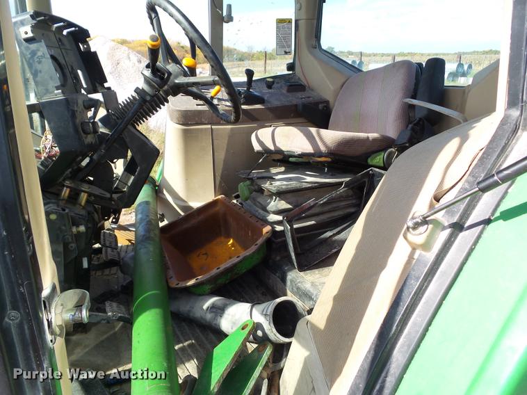 image for item BZ9903 2001 John Deere 6405 tractor