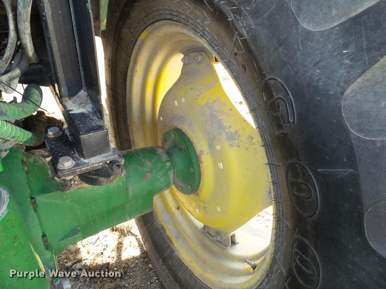 image for item BZ9903 2001 John Deere 6405 tractor