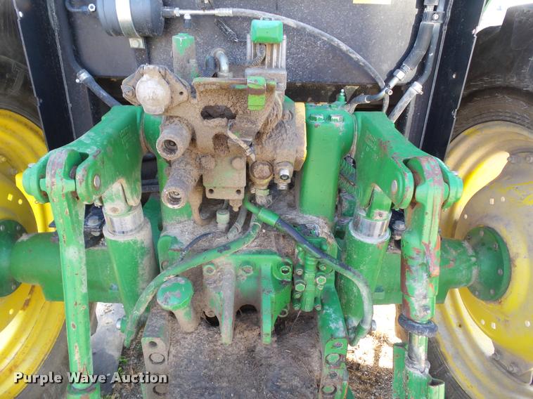 image for item BZ9903 2001 John Deere 6405 tractor