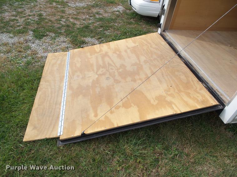 image for item BZ9904 2008 Middlebury MST7X16TA2 enclosed cargo trailer