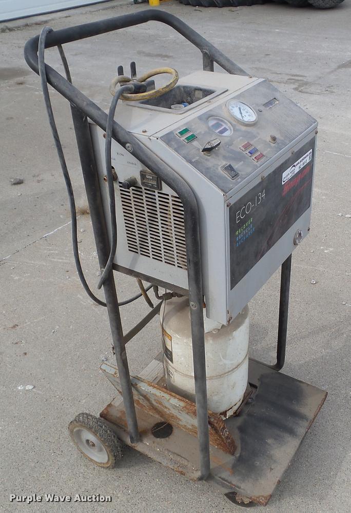 image for item BZ9913 Snap-on ECO-134 recover/recycle/recharge machine