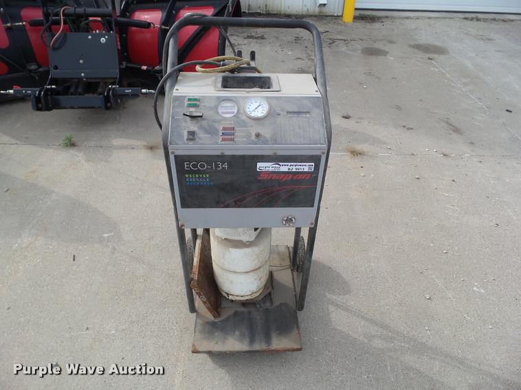 image for item BZ9913 Snap-on ECO-134 recover/recycle/recharge machine