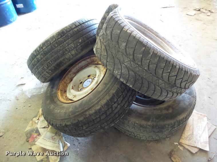 image for item BZ9921 (8) tires