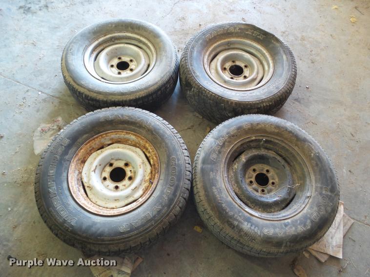 image for item BZ9921 (8) tires