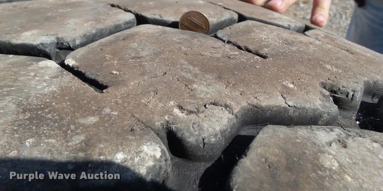 image for item BZ9924 (2) Michelin XZY3 425/65R22.5 regroovable tires