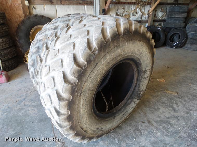 image for item BZ9926 (2) Michelin XTL-A TL 20.5R25 tires