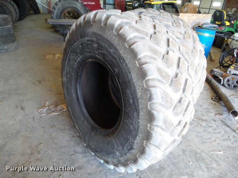 image for item BZ9926 (2) Michelin XTL-A TL 20.5R25 tires