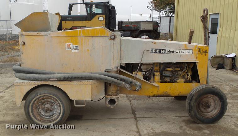 image for item BZ9928 PCM 50 mud jack pump