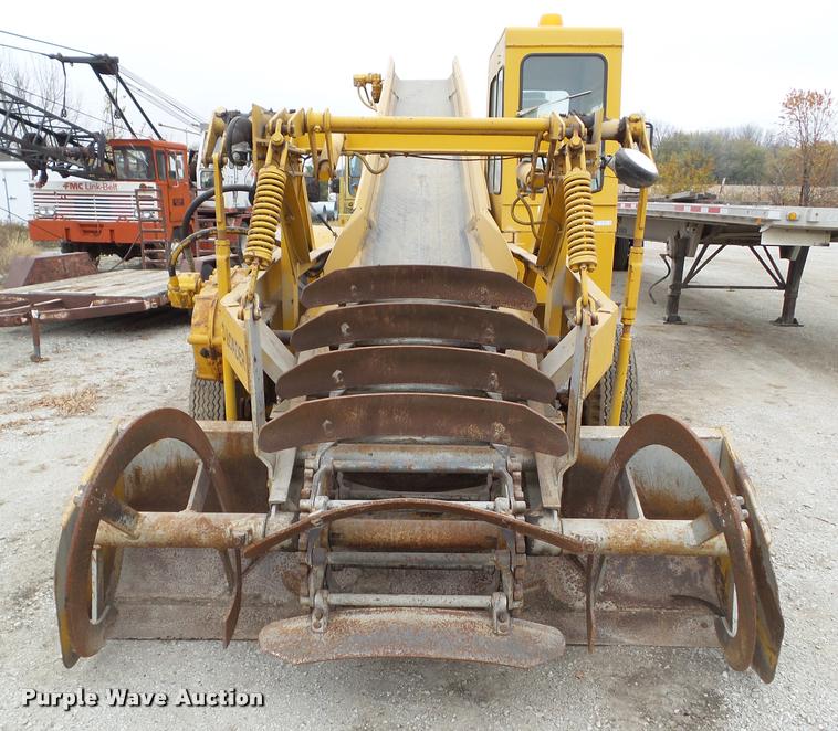 image for item BZ9929 1974 Athey Force Feed loader