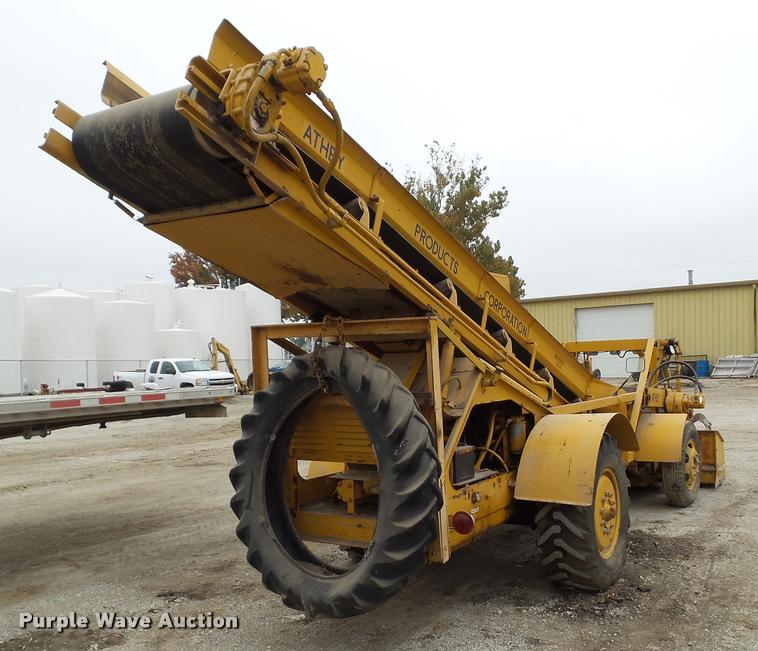 image for item BZ9929 1974 Athey Force Feed loader