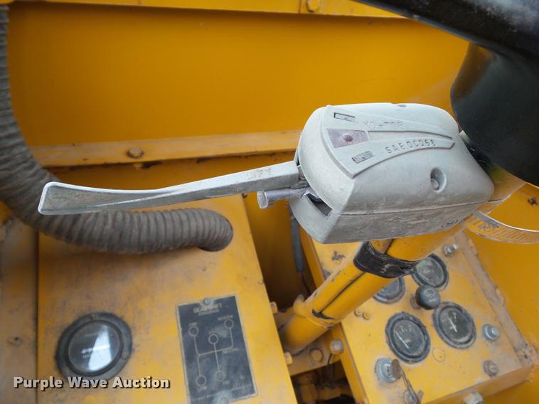 image for item BZ9929 1974 Athey Force Feed loader