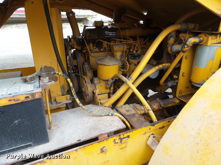 image for item BZ9929 1974 Athey Force Feed loader