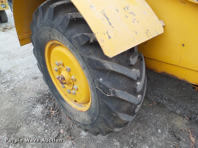image for item BZ9929 1974 Athey Force Feed loader