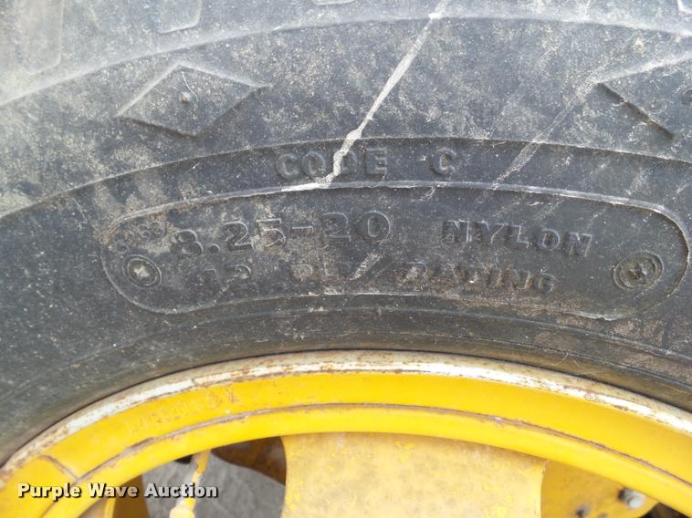 image for item BZ9929 1974 Athey Force Feed loader