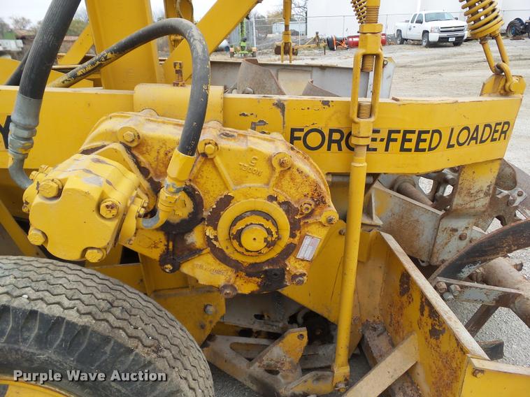image for item BZ9929 1974 Athey Force Feed loader