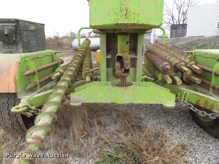 image for item BZ9930 Dig-R-Mobile 550 drill rig