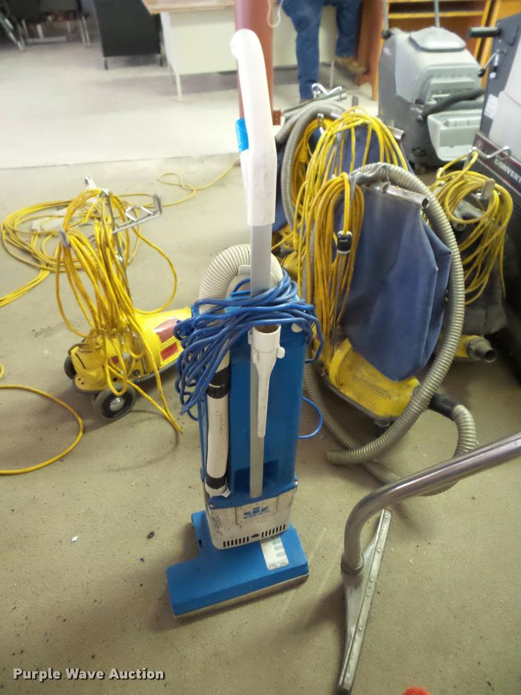 image for item DA2944 Cleaning equipment