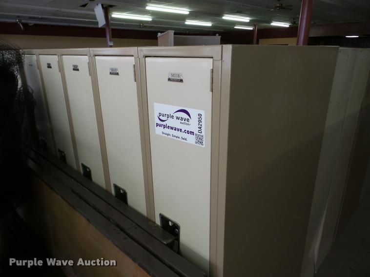 image for item DA2950 Lockers