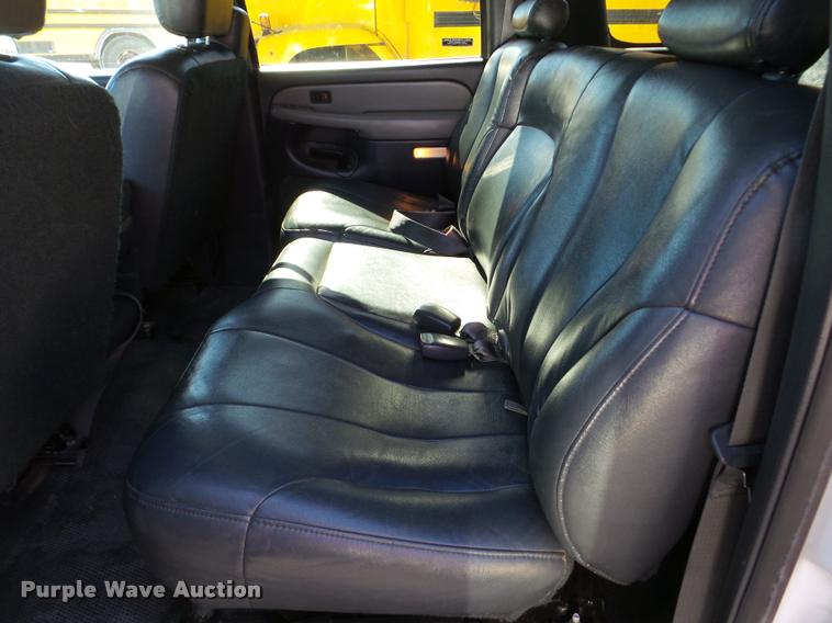 image for item DA2964 2001 Chevrolet Suburban SUV