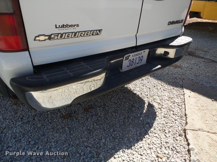 image for item DA2964 2001 Chevrolet Suburban SUV