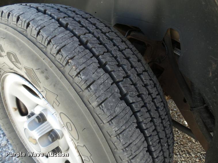 image for item DA2964 2001 Chevrolet Suburban SUV