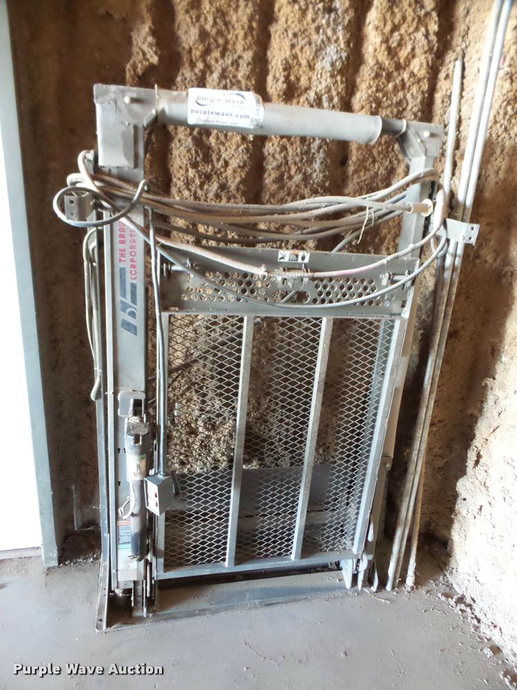 image for item DA2967 Braun wheelchair lift