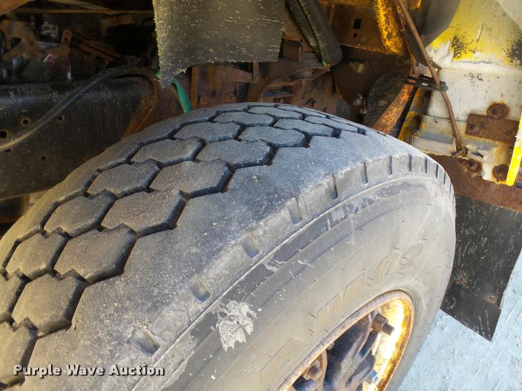 image for item DA3500 1995 Ford L9000 dump truck