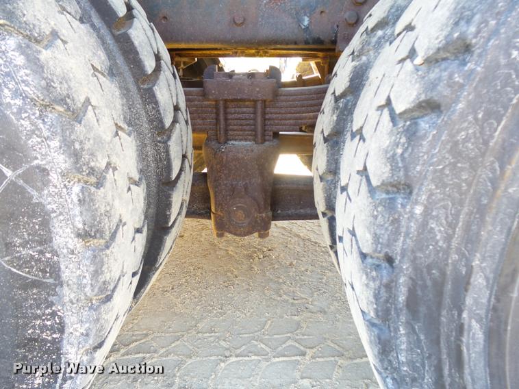 image for item DA3500 1995 Ford L9000 dump truck