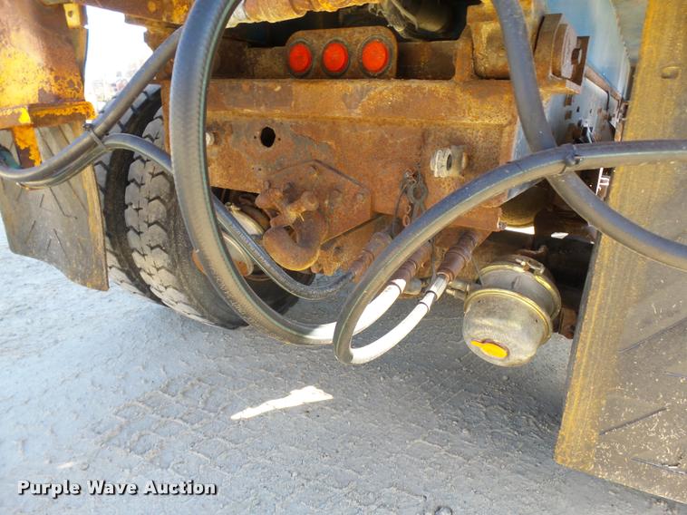 image for item DA3500 1995 Ford L9000 dump truck