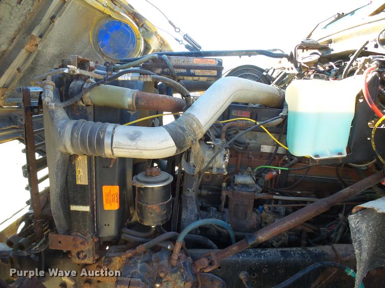 image for item DA3500 1995 Ford L9000 dump truck