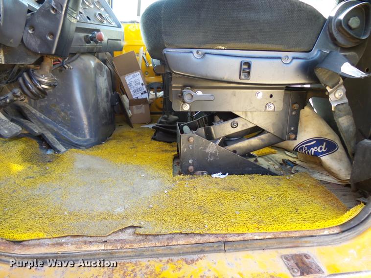 image for item DA3500 1995 Ford L9000 dump truck