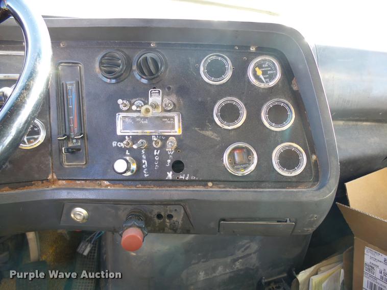 image for item DA3500 1995 Ford L9000 dump truck