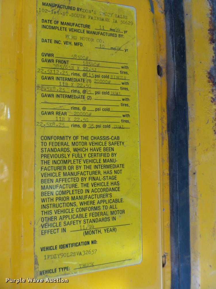 image for item DA3500 1995 Ford L9000 dump truck