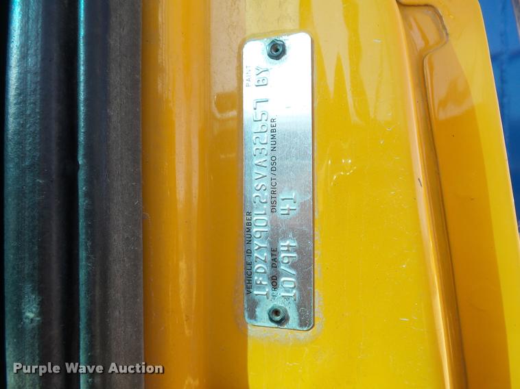 image for item DA3500 1995 Ford L9000 dump truck