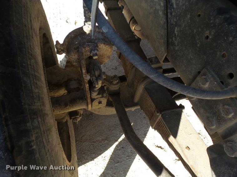 image for item DA3501 1997 Ford L9000 truck cab and chassis