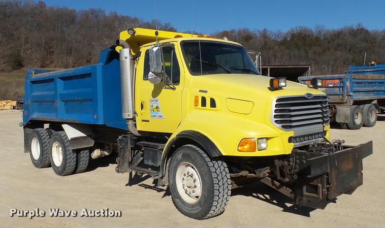 image for item DA3502 2002 Sterling L9513 dump truck