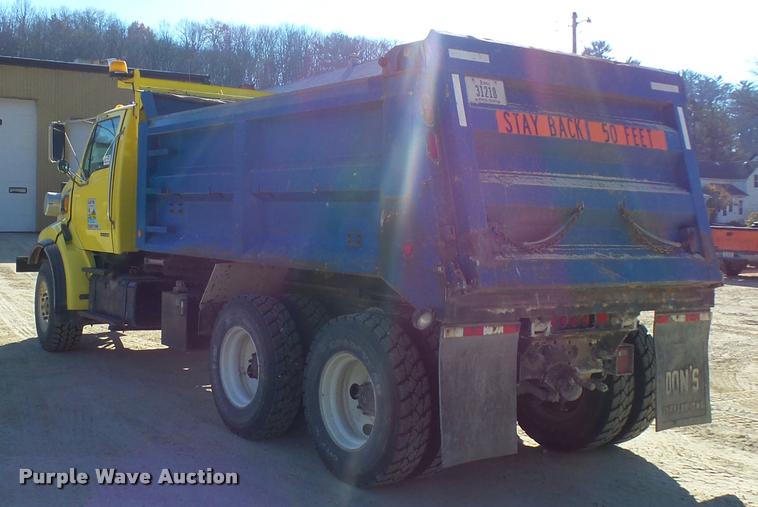image for item DA3502 2002 Sterling L9513 dump truck