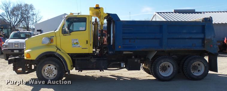 image for item DA3502 2002 Sterling L9513 dump truck