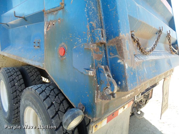 image for item DA3502 2002 Sterling L9513 dump truck