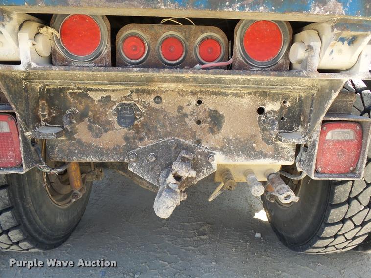 image for item DA3502 2002 Sterling L9513 dump truck