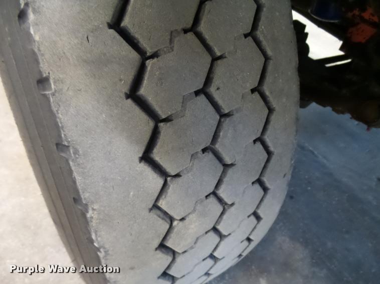 image for item DA3502 2002 Sterling L9513 dump truck