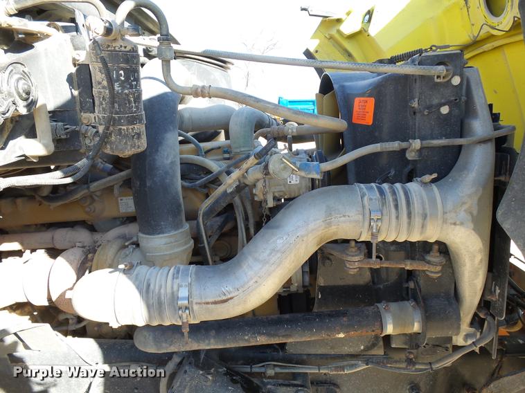 image for item DA3502 2002 Sterling L9513 dump truck