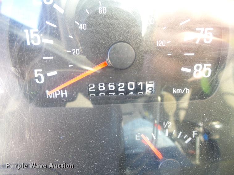 image for item DA3502 2002 Sterling L9513 dump truck