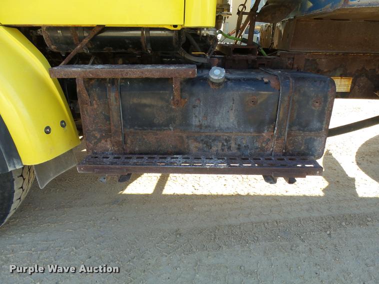 image for item DA3503 2000 Sterling LT9500 dump truck