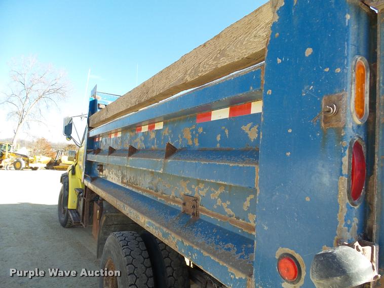 image for item DA3503 2000 Sterling LT9500 dump truck