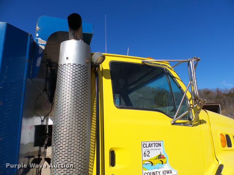 image for item DA3503 2000 Sterling LT9500 dump truck