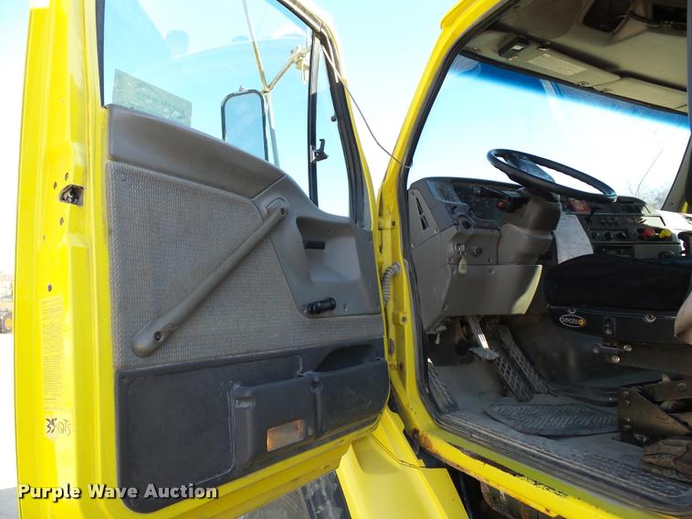 image for item DA3503 2000 Sterling LT9500 dump truck