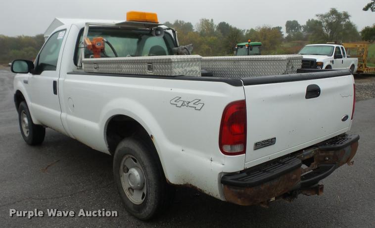 image for item DA3762 2006 Ford F250 Super Duty pickup truck