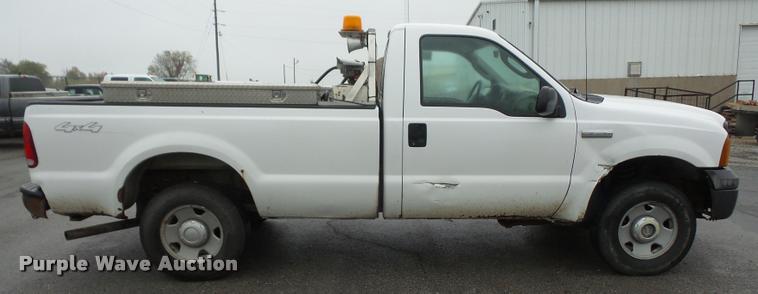 image for item DA3762 2006 Ford F250 Super Duty pickup truck
